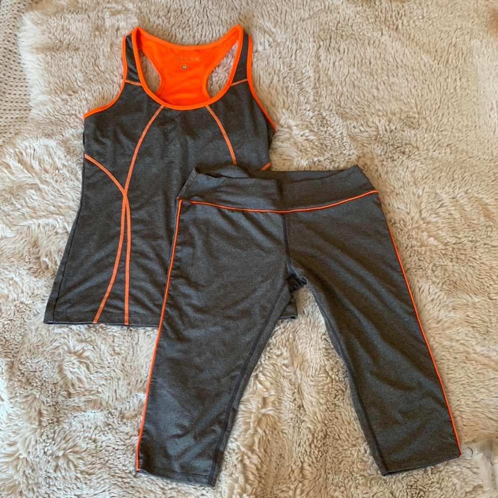 Gianni Bini, matching Top and shorts
